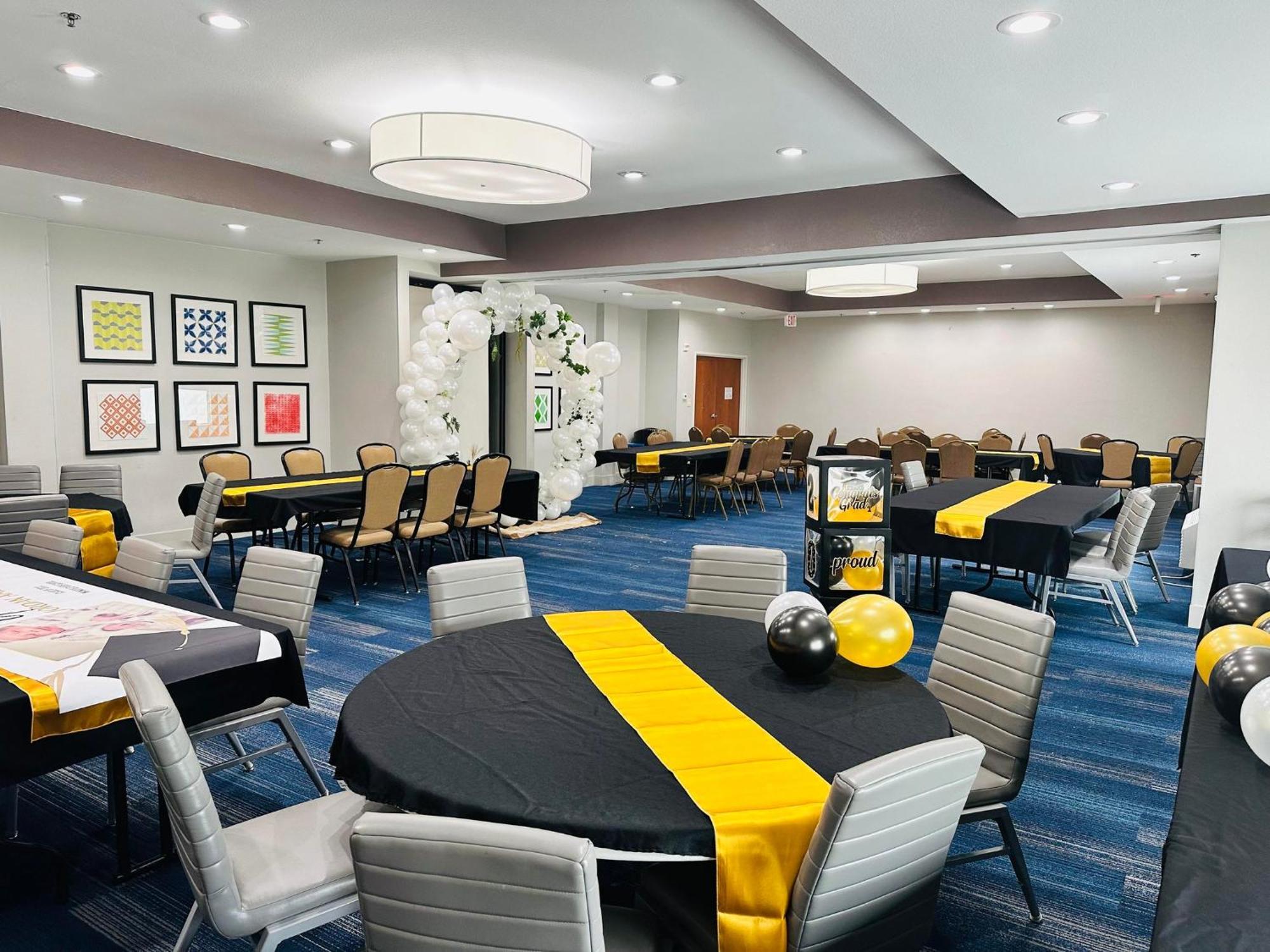 Holiday Inn Express Hotel & Suites Mansfield By Ihg Exteriér fotografie